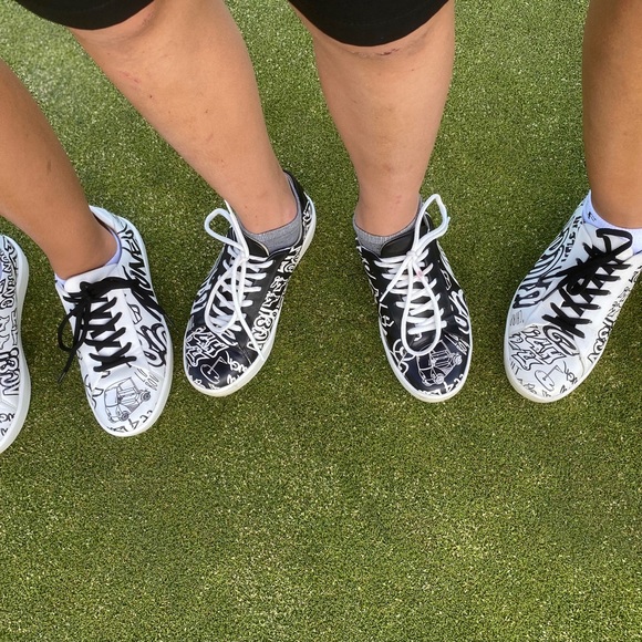 Premium Leather waterproof golf/casual sneakers brand new with tags in the box. - Picture 2 of 3